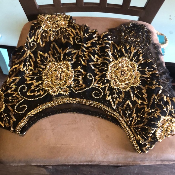 Maurada beaded costume - Picture 5 of 7